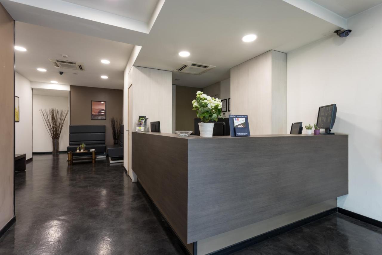 Aparthotel Residenza Conti Roma Exterior foto